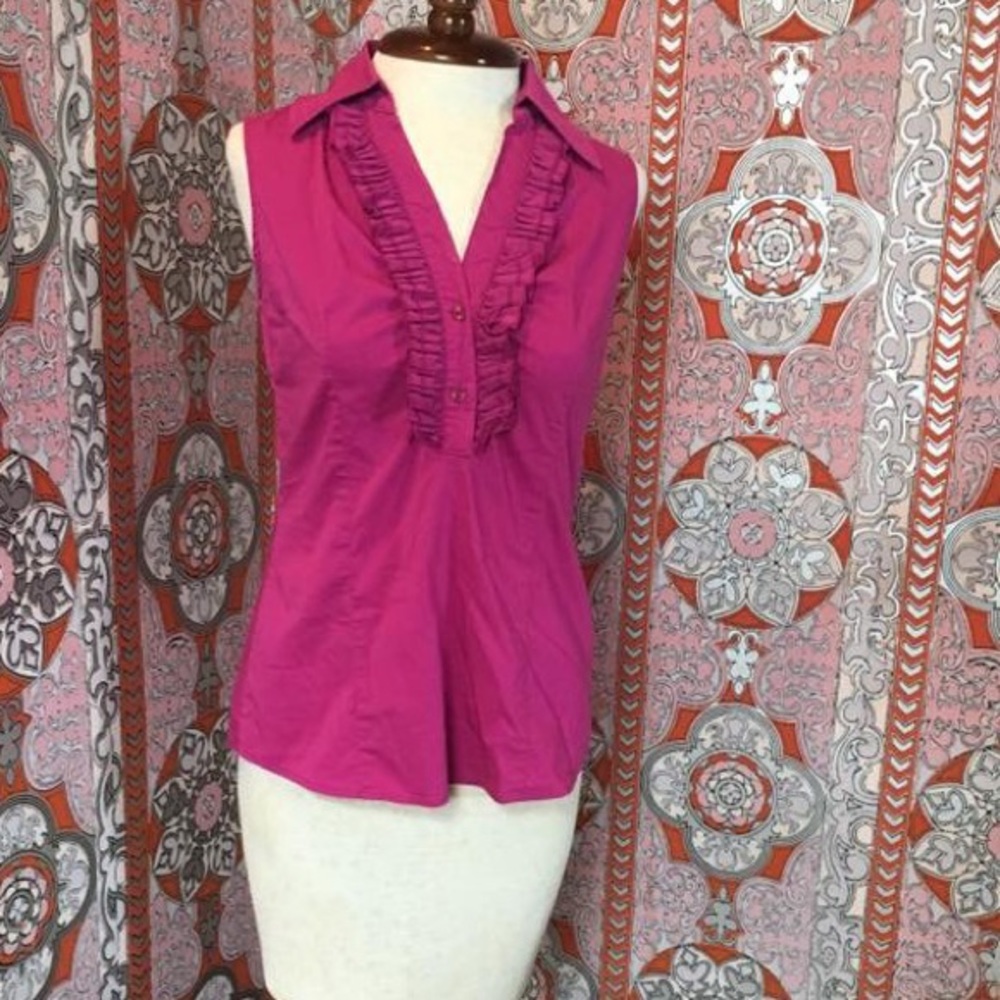 New York & Co ruffle sleeveless blouse